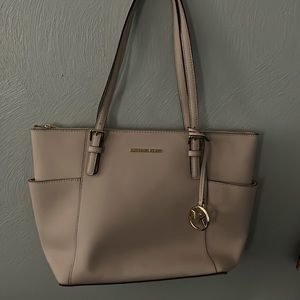 Michael Kors Jet Set Large Crossgrain Leather Top-Zip Tote Bag